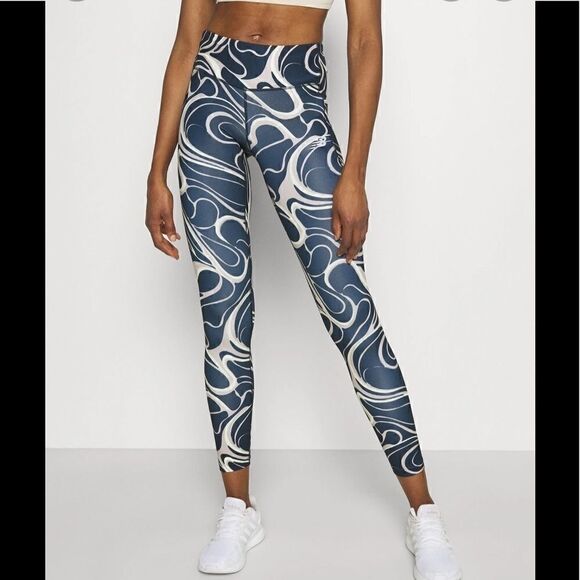 NWT New Balance Impact Run Crop Pants - Picture 3 of 8